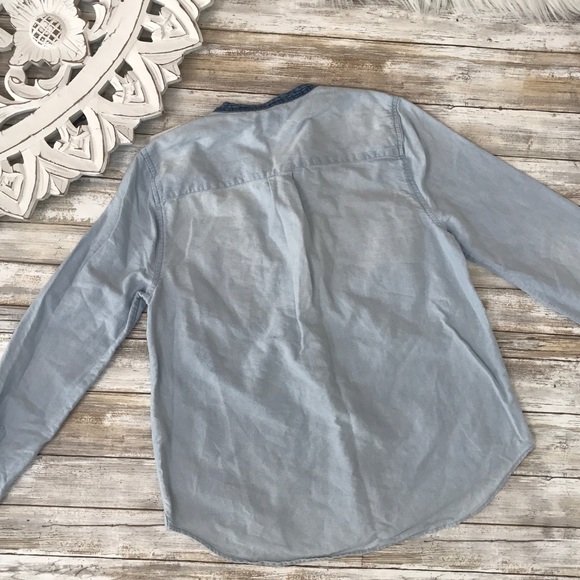 J. Crew Chambray Half Buttondown Popover Top - Picture 7 of 8